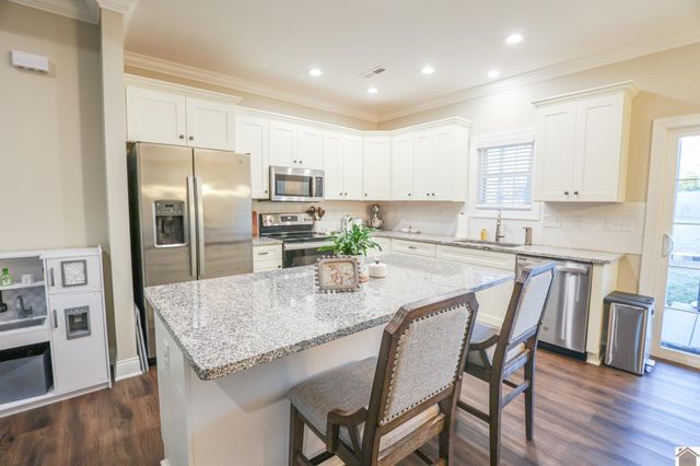 6040 Guyline Drive, Paducah, KY 42001