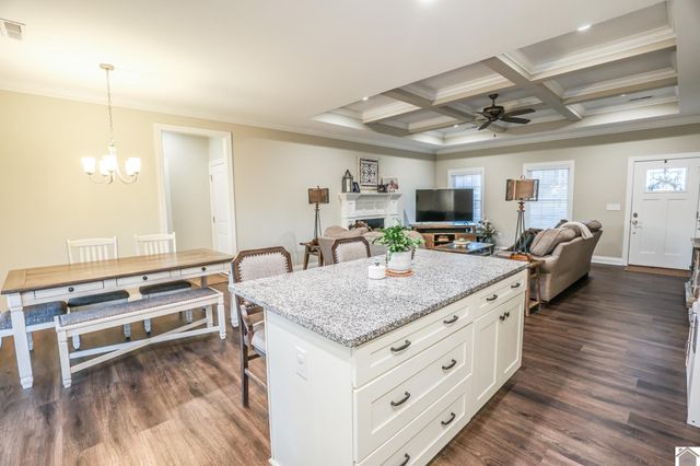 6040 Guyline Drive, Paducah, KY 42001