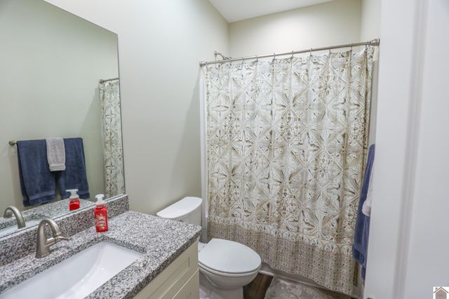 6040 Guyline Drive, Paducah, KY 42001