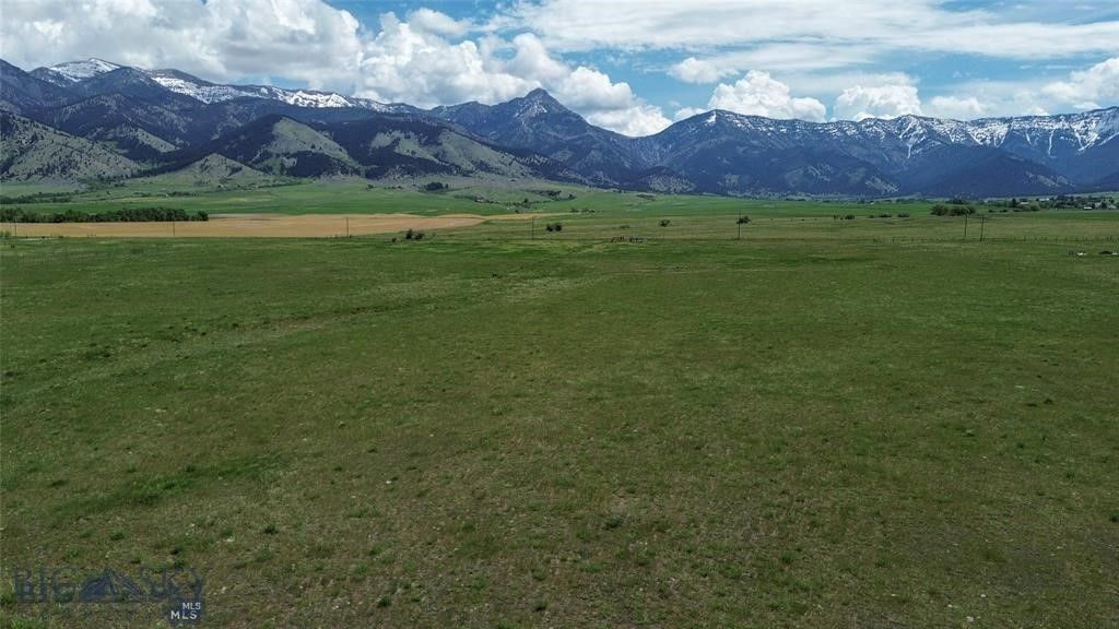 9119 Gee Norman Road, Belgrade, MT 59714