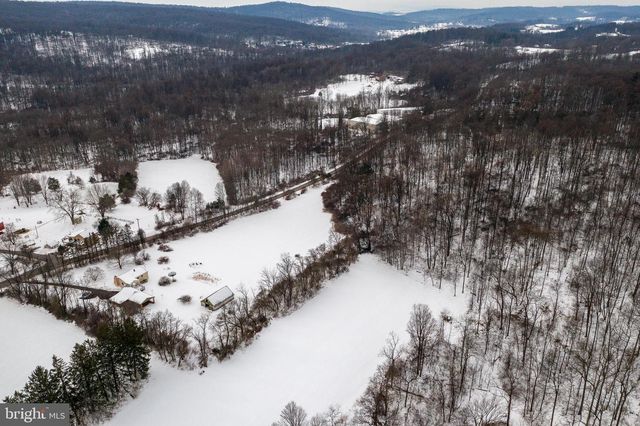 203 ALLEGHENYVILLE RD, Mohnton, PA 19540