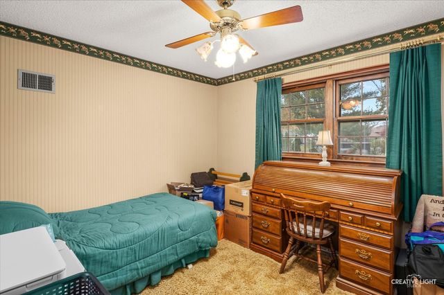 15304 S Indian Boundary Line Road, Plainfield, IL 60544