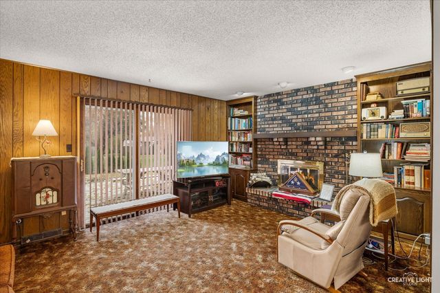 15304 S Indian Boundary Line Road, Plainfield, IL 60544