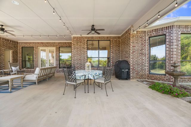 140 Stone Field Court, Waxahachie, TX 75167