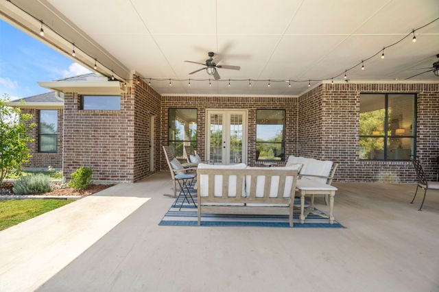 140 Stone Field Court, Waxahachie, TX 75167