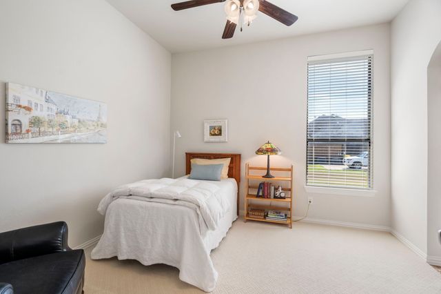 140 Stone Field Court, Waxahachie, TX 75167