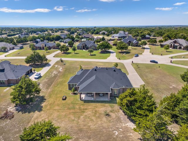 140 Stone Field Court, Waxahachie, TX 75167