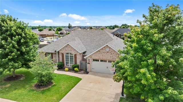 1507 Parkside Circle, Cave Springs, AR 72718