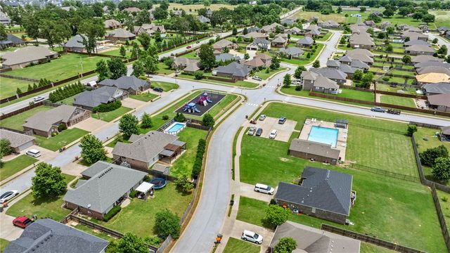 1507 Parkside Circle, Cave Springs, AR 72718