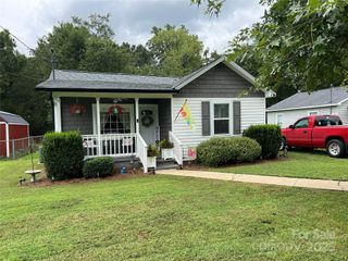 1045 Hoover Avenue, Mount Holly, NC 28120