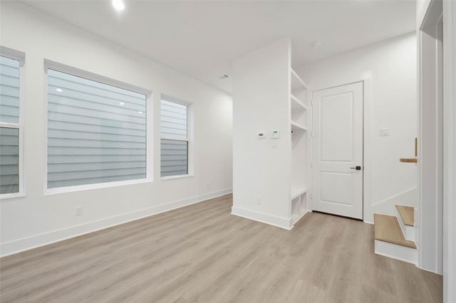 7627 Inwood Grove Lane, Houston, TX 77088