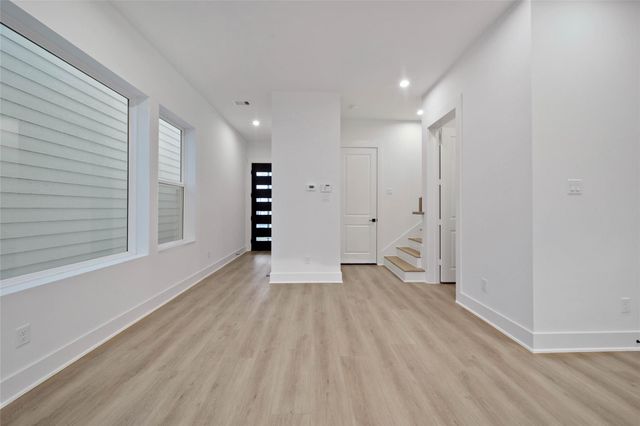 7627 Inwood Grove Lane, Houston, TX 77088