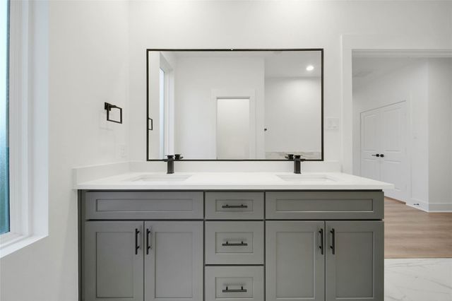 7627 Inwood Grove Lane, Houston, TX 77088