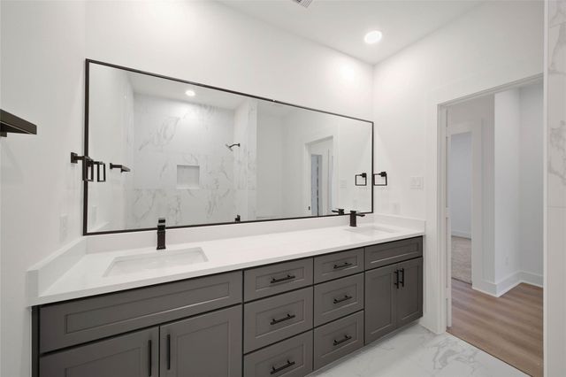 7627 Inwood Grove Lane, Houston, TX 77088