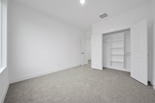 7627 Inwood Grove Lane, Houston, TX 77088