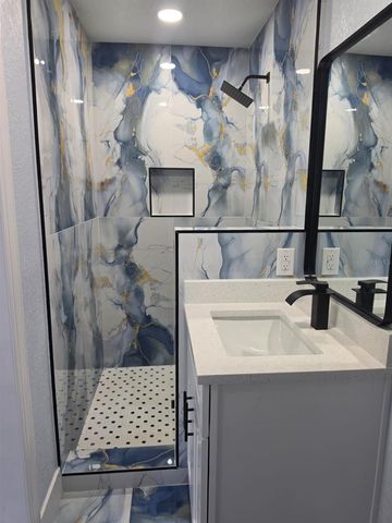 7710 CORAL VINE LANE, Tampa, FL 33619