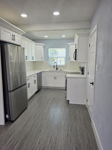 7710 CORAL VINE LANE, Tampa, FL 33619