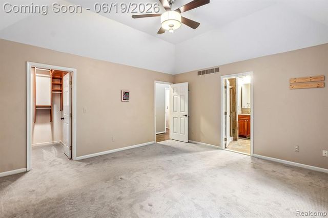 2093 Deer Run Trail, Waterford, MI 48329