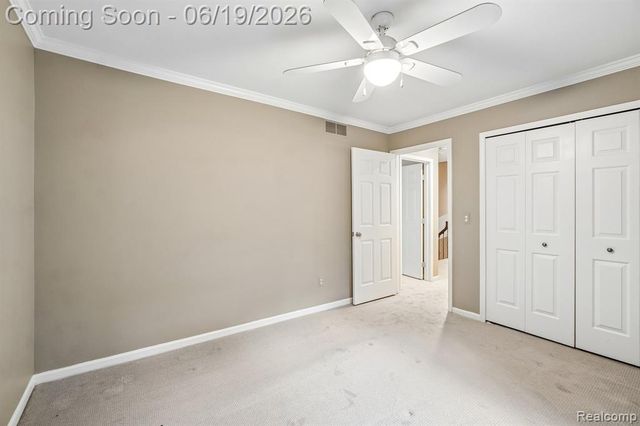 2093 Deer Run Trail, Waterford, MI 48329