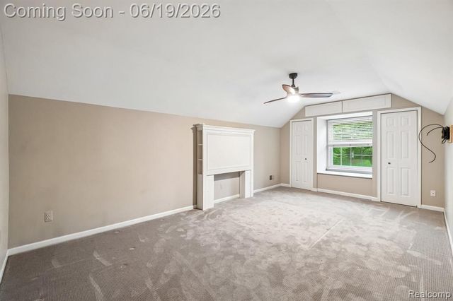 2093 Deer Run Trail, Waterford, MI 48329