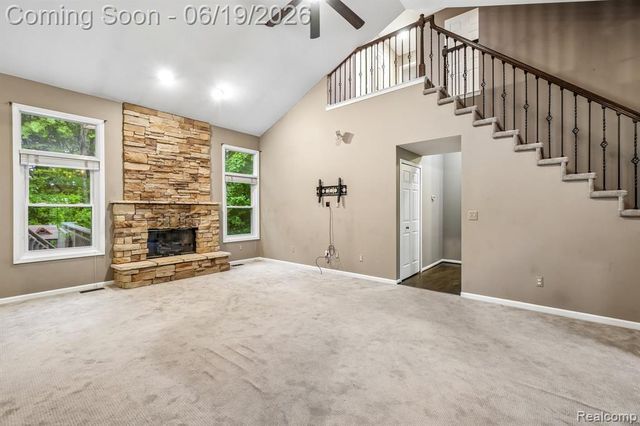 2093 Deer Run Trail, Waterford, MI 48329