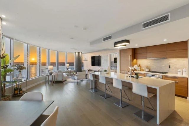888 W E Street 3002, San Diego, CA 92101