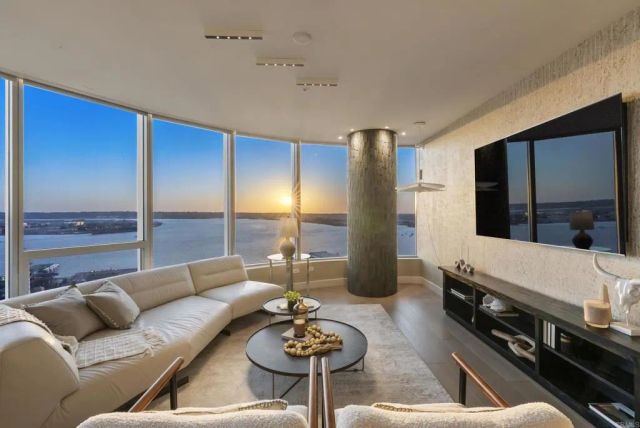 888 W E Street 3002, San Diego, CA 92101