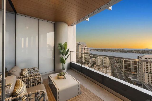 888 W E Street 3002, San Diego, CA 92101