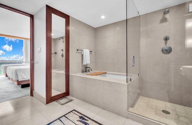 6801 Collins Ave 718, Miami Beach, FL 33141