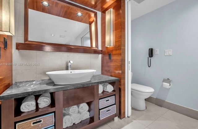 6801 Collins Ave 718, Miami Beach, FL 33141