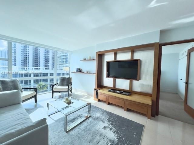 6801 Collins Ave 718, Miami Beach, FL 33141