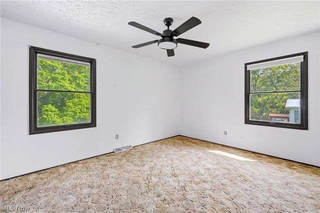 1501 Ohltown Mcdonald Road, Mineral Ridge, OH 44440