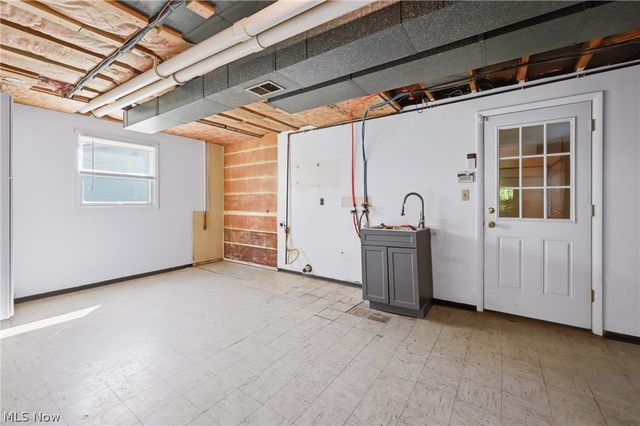 1501 Ohltown Mcdonald Road, Mineral Ridge, OH 44440