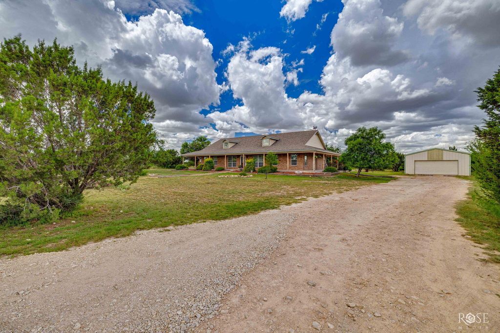 Image 22 of property listing at 5850 Green Oaks Drive, Christoval, TX 76935