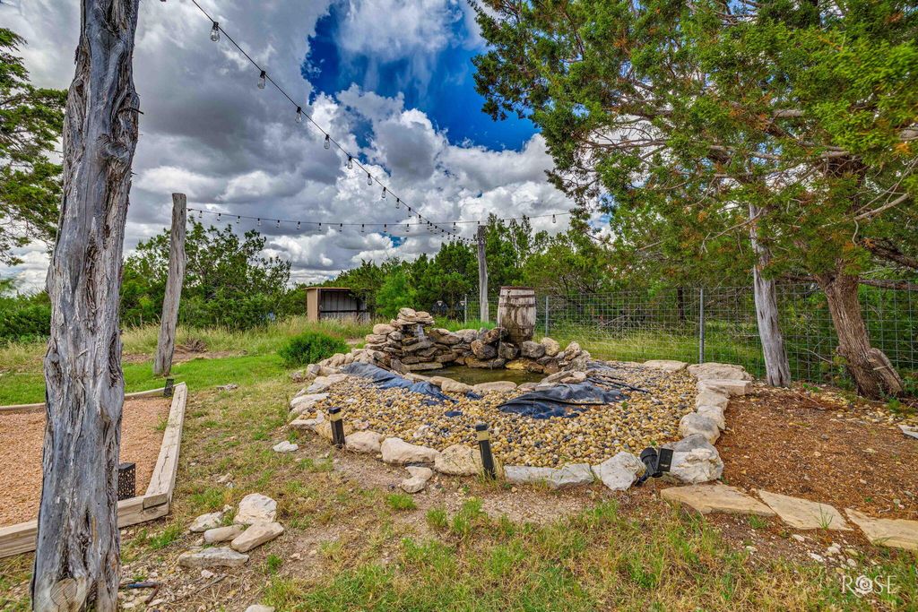 Image 25 of property listing at 5850 Green Oaks Drive, Christoval, TX 76935