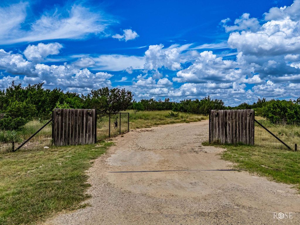 Image 26 of property listing at 5850 Green Oaks Drive, Christoval, TX 76935