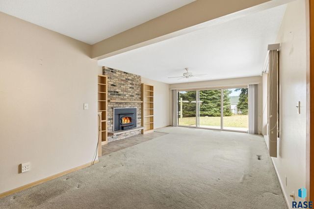 1108 S Willow Ave Avenue, Sioux Falls, SD 57105