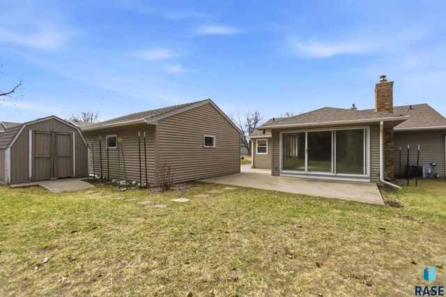 1108 S Willow Ave Avenue, Sioux Falls, SD 57105