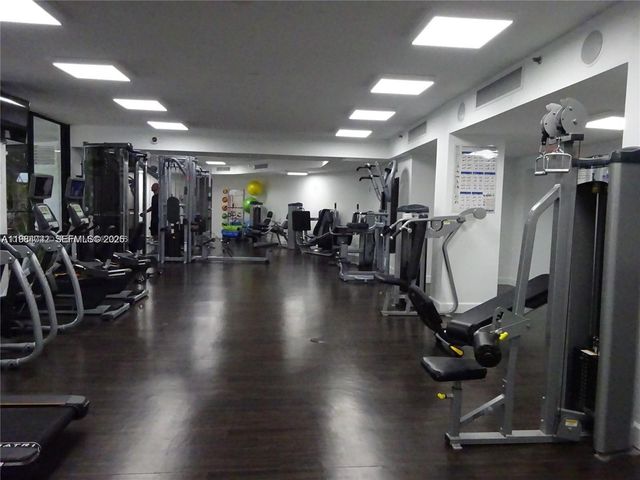 3300 NE 192nd St 1815, Aventura, FL 33180