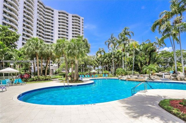 3300 NE 192nd St 1815, Aventura, FL 33180