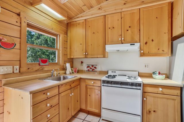3240 Moshiron Dr, Foresthill, CA 95631