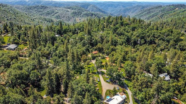 3240 Moshiron Dr, Foresthill, CA 95631
