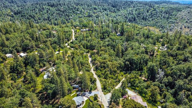 3240 Moshiron Dr, Foresthill, CA 95631