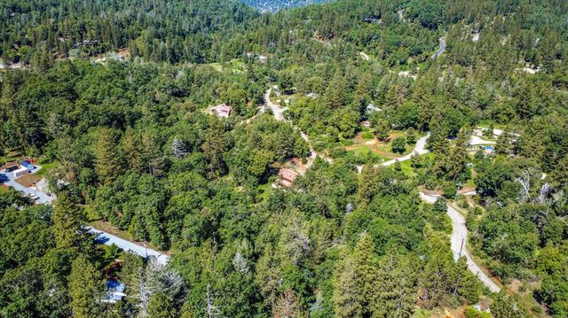 3240 Moshiron Dr, Foresthill, CA 95631