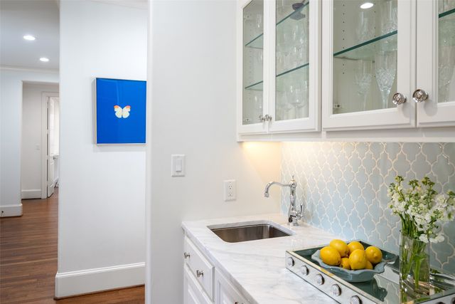 6431 Stichter Avenue, Dallas, TX 75230