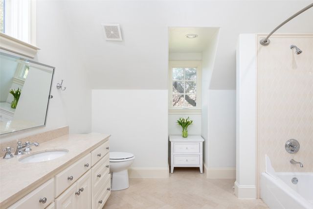 6431 Stichter Avenue, Dallas, TX 75230