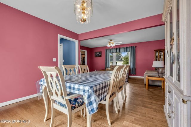 7 Musket Place, Toms River, NJ 08753