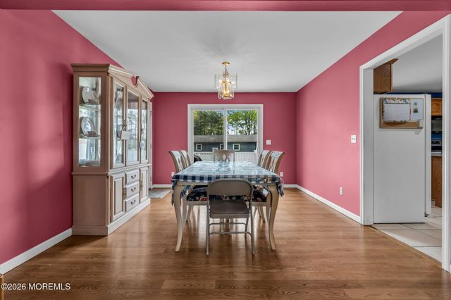 7 Musket Place, Toms River, NJ 08753