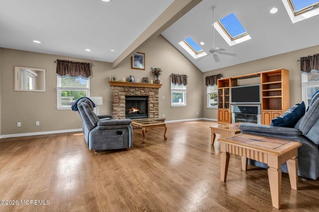 7 Musket Place, Toms River, NJ 08753