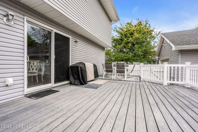 7 Musket Place, Toms River, NJ 08753